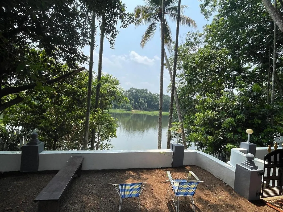 The River House Kochi 0*,