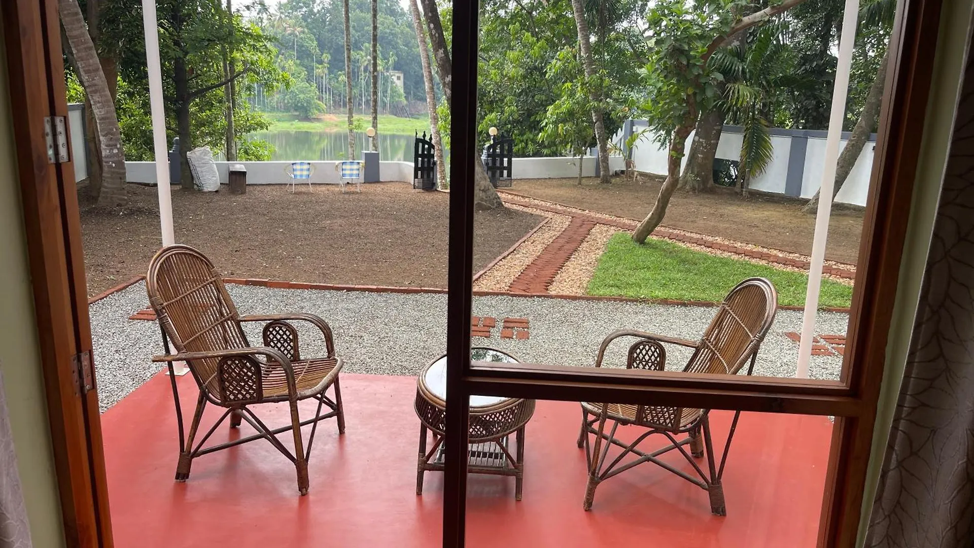 The River House Kochi 0*,  印度